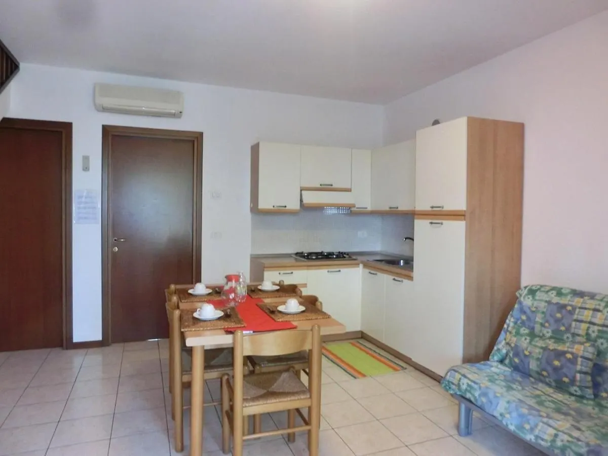 Residence Leopardi - Gemini Bibione 0*,