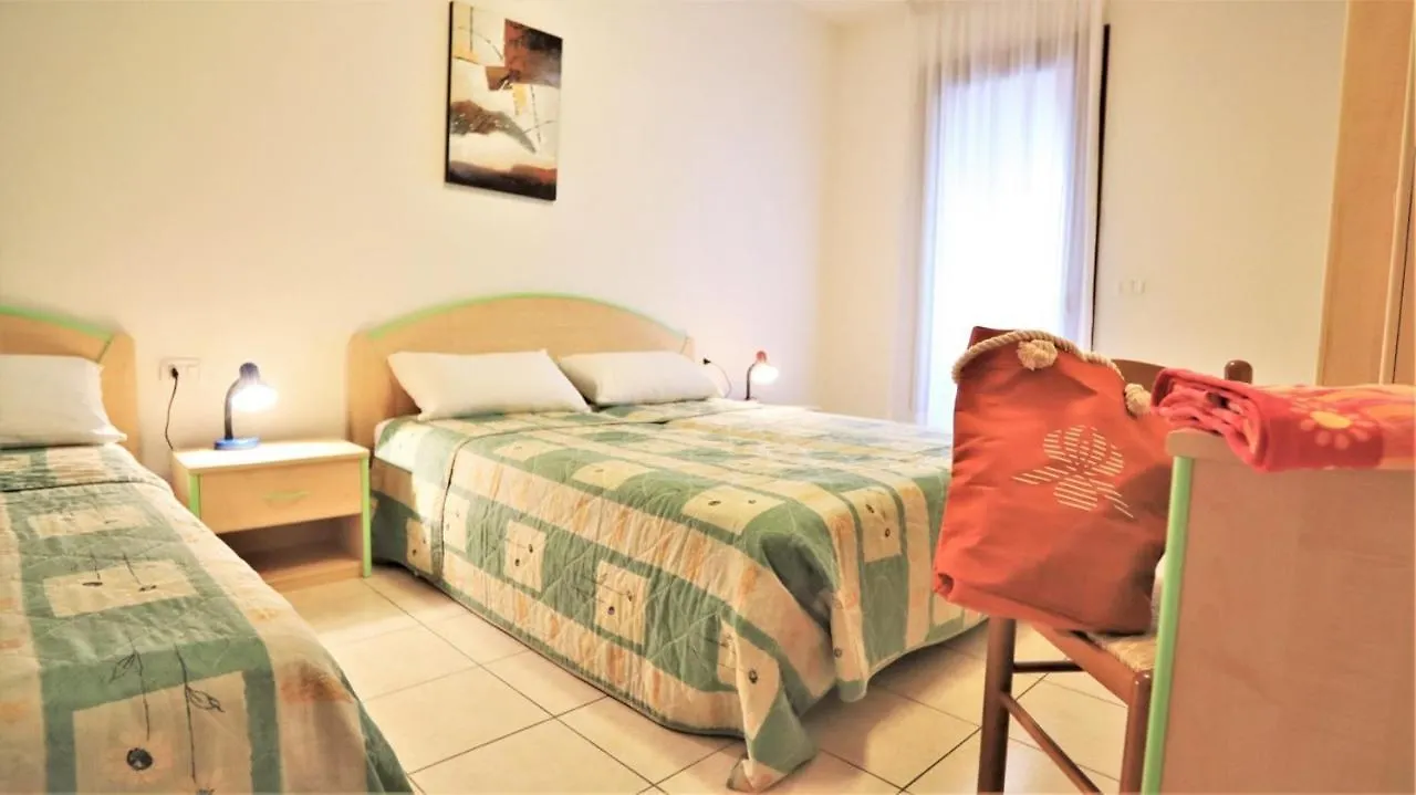 Residence Leopardi - Gemini Bibione 0*,